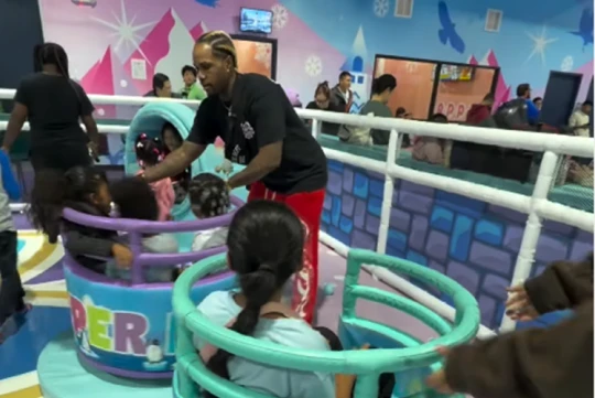 Why Parents Prefer Hosting Parties at Indoor Playgrounds Instead of at Home 